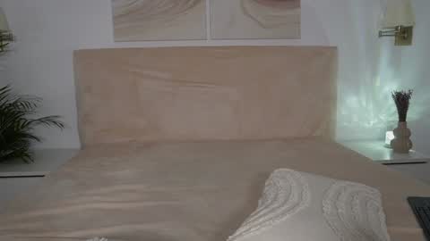 Snapshot of funny_to_see_you_here chatting on 12-05-24, 04:44 Katy Noel -  online show from 12-05-24, 04:44