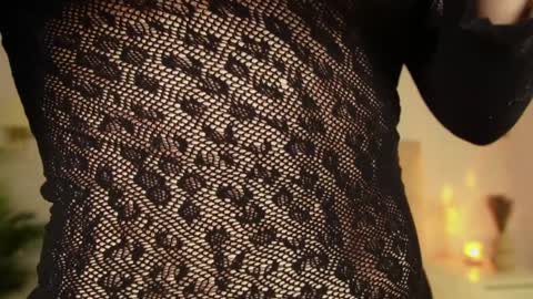 Snapshot of funny_to_see_you_here chatting on 01-24-25, 04:06 Katy Noel -  online show from 01-24-25, 04:06