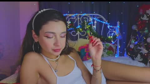 Tiffany online show from 12-28-24, 01:39