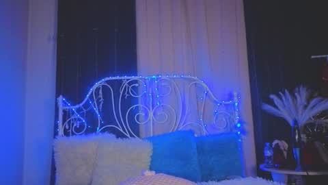 Snapshot of funny_whotsss chatting on 11-29-25, 02:25 Tiffany online show from 11-29-25, 02:25