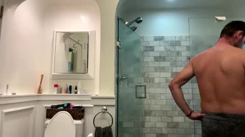 Snapshot of funtimes4us32 chatting on 12-07-24, 05:09 Funtimes4us32 online show from 12-07-24, 05:09