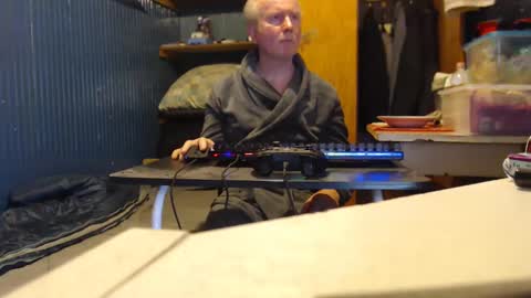 furosz online show from 01-26-25, 05:44