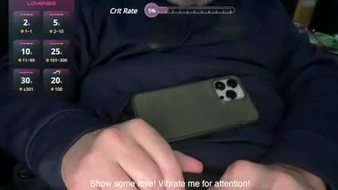 Snapshot of futuro_marido chatting on 12-15-24, 06:40 Futuro Marido online show from 12-15-24, 06:40