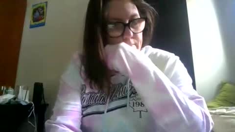 fuzzypeaches87 online show from 03-23-26, 04:11