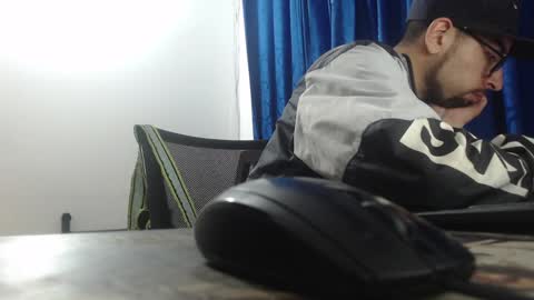 Snapshot of fvckhorneyguy chatting on 02-02-25, 02:38 andrew online show from 02-02-25, 02:38