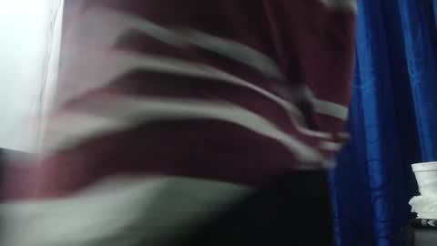 Snapshot of fvckhorneyguy chatting on 02-06-25, 06:40 andrew online show from 02-06-25, 06:40