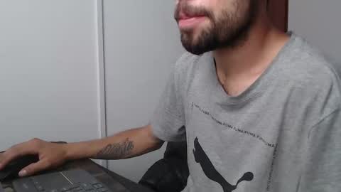 Snapshot of fvckhorneyguy chatting on 02-11-25, 04:46 andrew online show from 02-11-25, 04:46