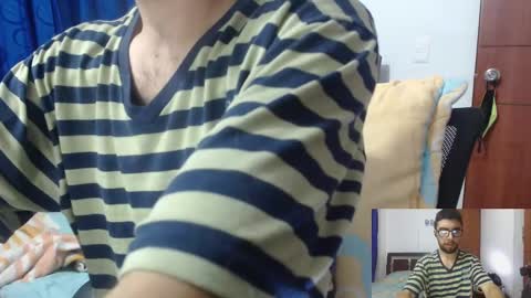 Snapshot of fvckhorneyguy chatting on 02-13-25, 04:22 andrew online show from 02-13-25, 04:22