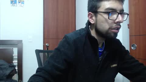 Snapshot of fvckhorneyguy chatting on 02-25-25, 05:08 andrew online show from 02-25-25, 05:08