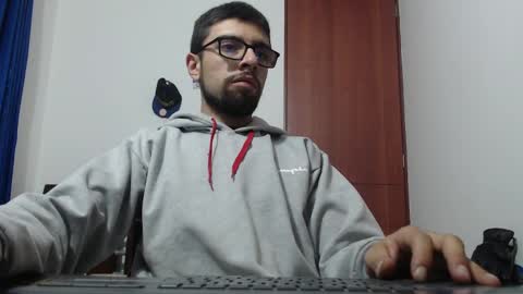 Snapshot of fvckhorneyguy chatting on 02-26-25, 03:42 andrew online show from 02-26-25, 03:42