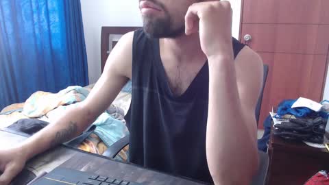 Snapshot of fvckhorneyguy chatting on 02-26-25, 03:52 andrew online show from 02-26-25, 03:52