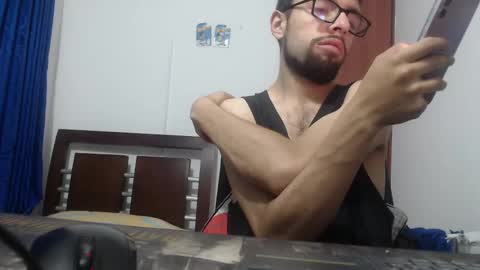 Snapshot of fvckhorneyguy chatting on 02-27-25, 12:43 andrew online show from 02-27-25, 12:43