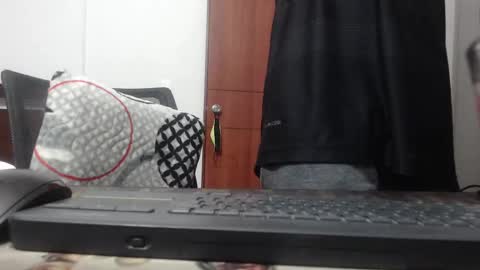 Snapshot of fvckhorneyguy chatting on 02-27-25, 05:45 andrew online show from 02-27-25, 05:45