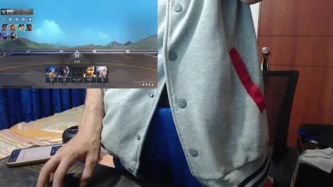 Snapshot of fvckhorneyguy chatting on 03-04-25, 07:11 andrew online show from 03-04-25, 07:11