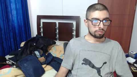 Snapshot of fvckhorneyguy chatting on 03-07-25, 09:59 andrew online show from 03-07-25, 09:59