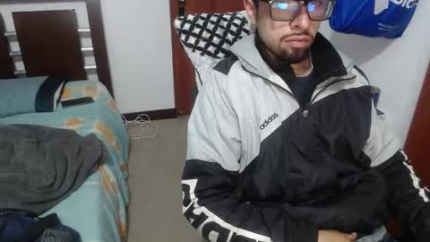 Snapshot of fvckhorneyguy chatting on 10-26-25, 03:12 andrew online show from 10-26-25, 03:12