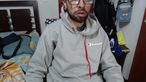 Snapshot of fvckhorneyguy chatting on 12-16-25, 04:28 andrew online show from 12-16-25, 04:28