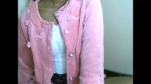 Snapshot of fyah1027 chatting on 10-21-25, 07:58 fyah1027 online show from 10-21-25, 07:58