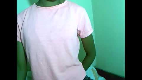 Snapshot of fyah1027 chatting on 10-23-25, 08:40 fyah1027 online show from 10-23-25, 08:40