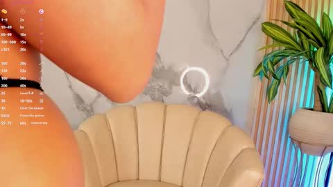   Independent model online show from 11-21-25, 12:59