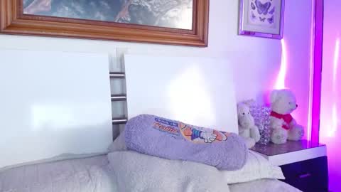 Snapshot of fysste_ chatting on 12-12-24, 06:53 Victoria online show from 12-12-24, 06:53