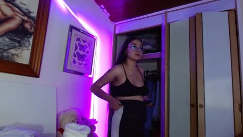 Snapshot of fysste_ chatting on 01-08-25, 01:53 Victoria online show from 01-08-25, 01:53