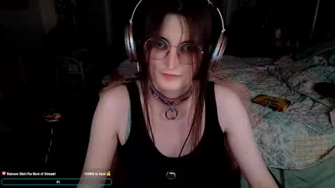 Snapshot of fzuybnuy chatting on 11-25-25, 06:19 B online show from 11-25-25, 06:19