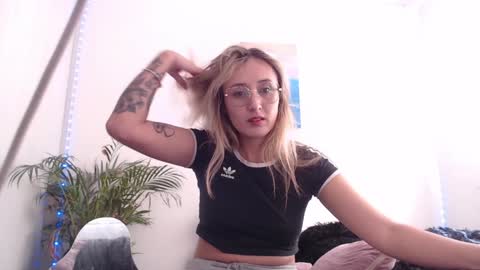 Gabriela online show from 01-23-25, 06:35