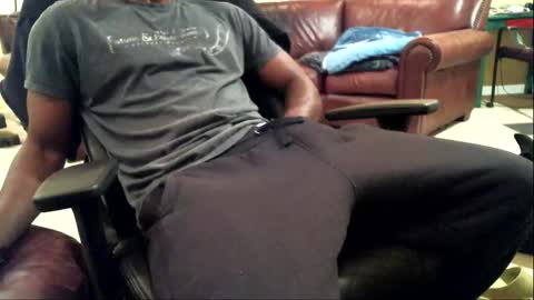 Snapshot of gabbc18 chatting on 11-30-25, 04:05 James online show from 11-30-25, 04:05