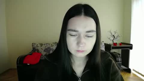 Jaklin online show from 11-22-25, 09:52