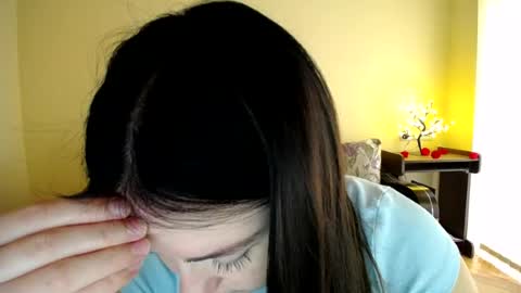 Snapshot of gabby_di chatting on 07-28-26, 12:59 Jaklin online show from 07-28-26, 12:59