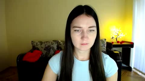 Snapshot of gabby_di chatting on 07-28-26, 04:27 Jaklin online show from 07-28-26, 04:27