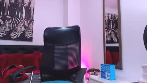 Snapshot of gabbyhills_ chatting on 01-27-25, 09:22 Gabby online show from 01-27-25, 09:22