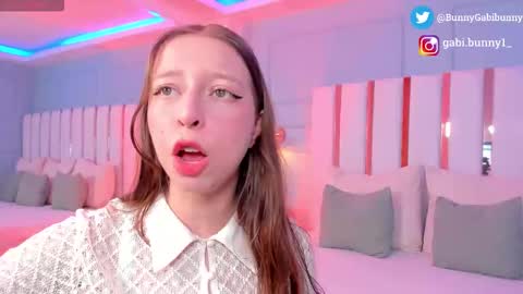 Gabi  online show from 01-13-26, 05:18