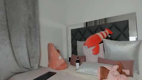 Snapshot of gabi_gonzales chatting on 03-11-25, 04:54 Instagram soygabi g online show from 03-11-25, 04:54