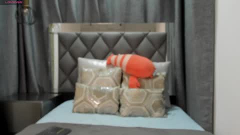   Instagram soygabi g   online show from 05-08-26, 12:16