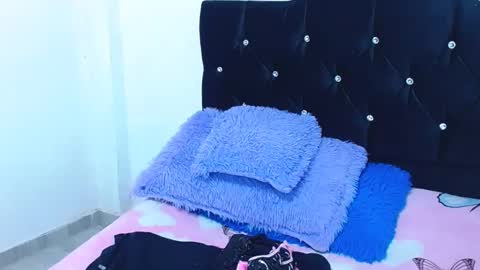 gabi_jhons_23 online show from 11-10-25, 08:35