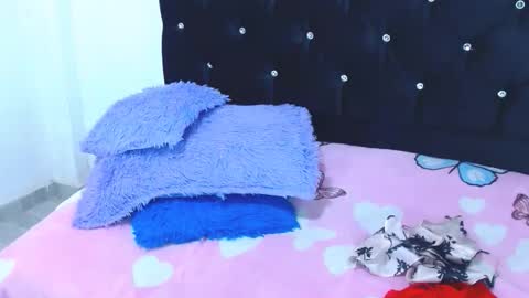 gabi_jhons_23 online show from 11-12-25, 09:53