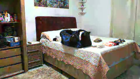 gaby  layla online show from 09-15-25, 09:04