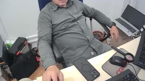 gabriel9_2003 online show from 03-23-26, 11:25