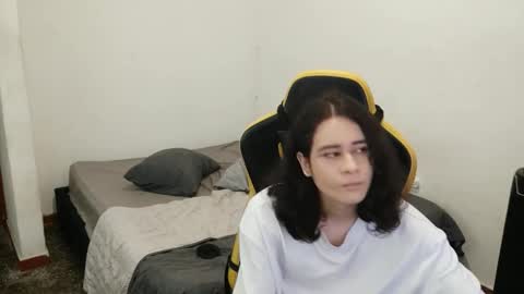 Snapshot of gabriel_olx chatting on 01-08-26, 05:37 gabriel online show from 01-08-26, 05:37