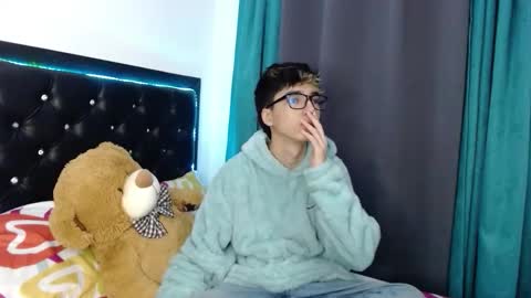 gabriel_x18 online show from 02-16-26, 04:41