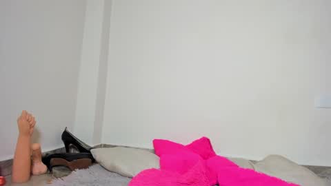  Gabriela altamirano   online show from 12-30-24, 10:12