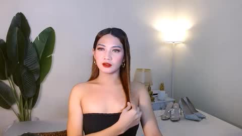 gabriela_deluxe online show from 10-18-25, 08:15