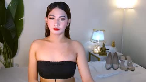 gabriela_deluxe online show from 10-30-25, 02:02