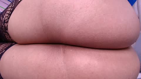 Snapshot of gabriela_leone chatting on 01-16-25, 01:27 gabriela online show from 01-16-25, 01:27