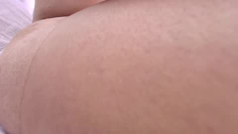 Snapshot of gabriela_leone chatting on 02-27-25, 11:26 gabriela online show from 02-27-25, 11:26