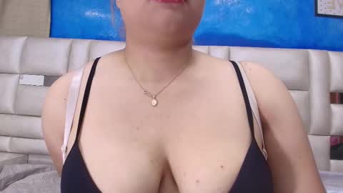Snapshot of gabriela_leone chatting on 03-04-25, 07:11 gabriela online show from 03-04-25, 07:11
