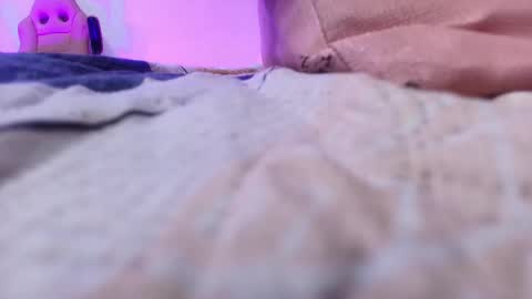 Snapshot of gabriela_leone chatting on 09-25-25, 07:17 gabriela online show from 09-25-25, 07:17