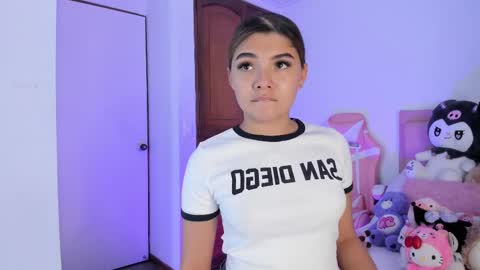 Snapshot of gabriela_miller2 chatting on 02-27-25, 01:48 Gaby online show from 02-27-25, 01:48